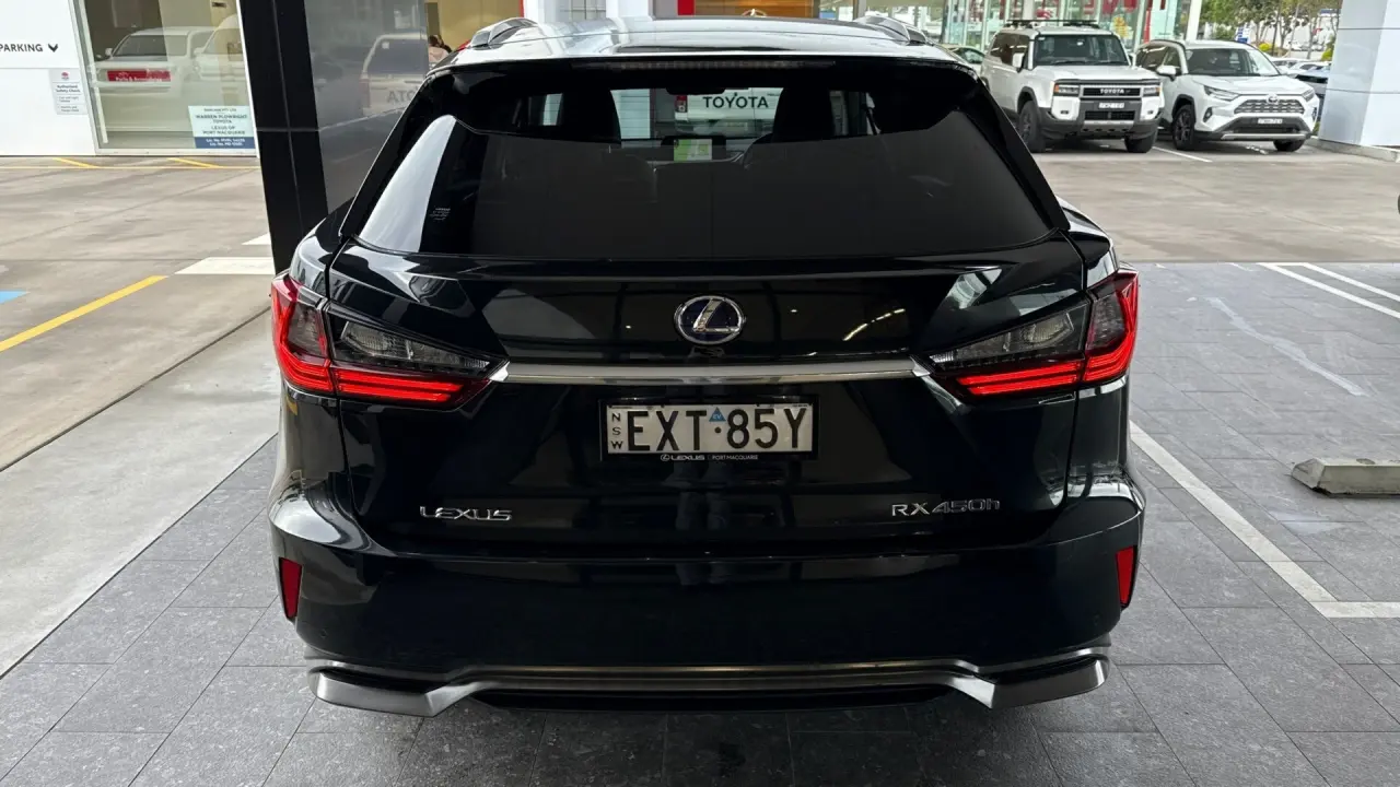 2019 Lexus RX450h Gallery Image 5
