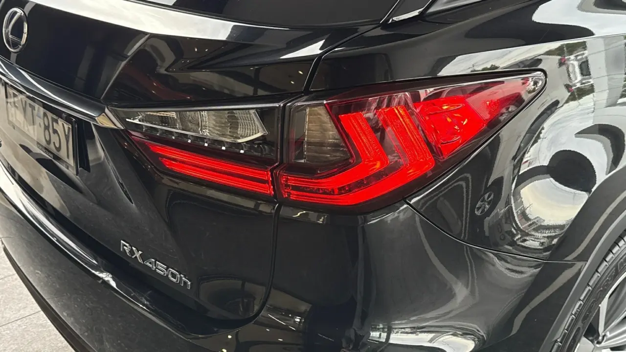 2019 Lexus RX450h Gallery Image 6