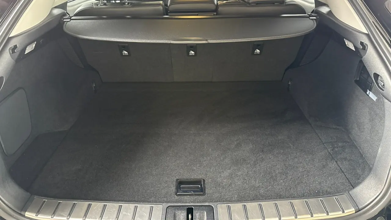 2019 Lexus RX450h Gallery Image 7