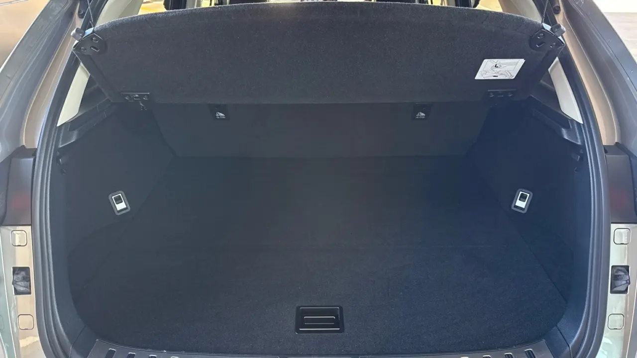 2021 Lexus NX300 Gallery Image 7