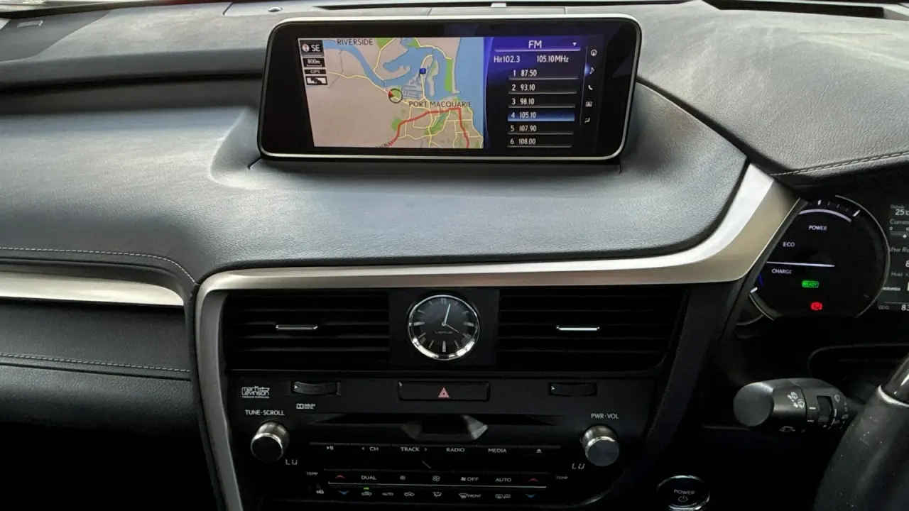 2019 Lexus RX450h Gallery Image 13