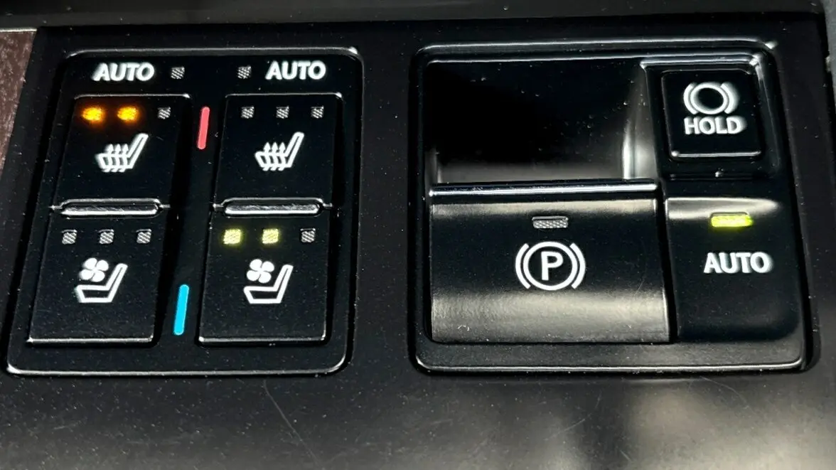 2019 Lexus RX450h Gallery Image 18