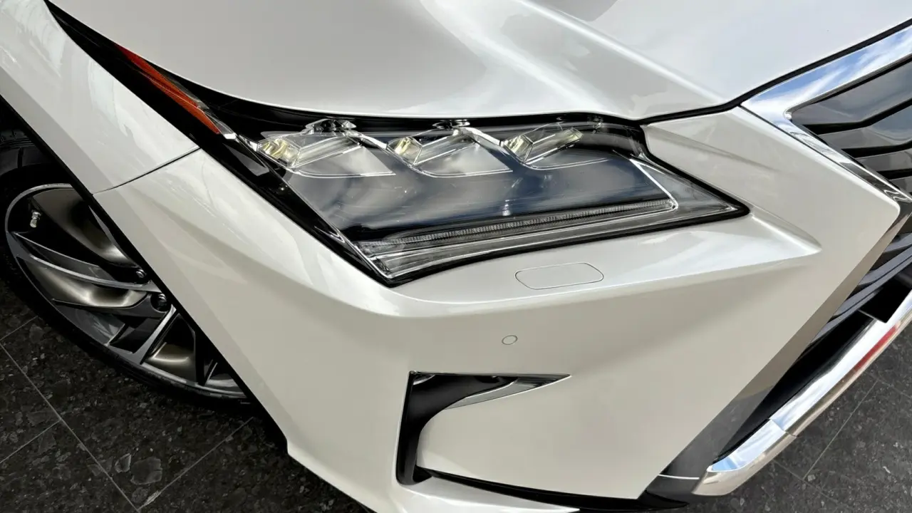 2019 Lexus RX450h Gallery Image 2