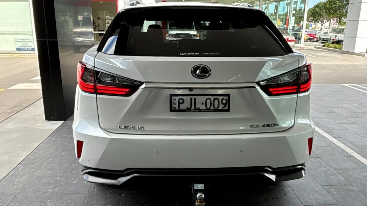 2019 Lexus RX450h Gallery Image 5