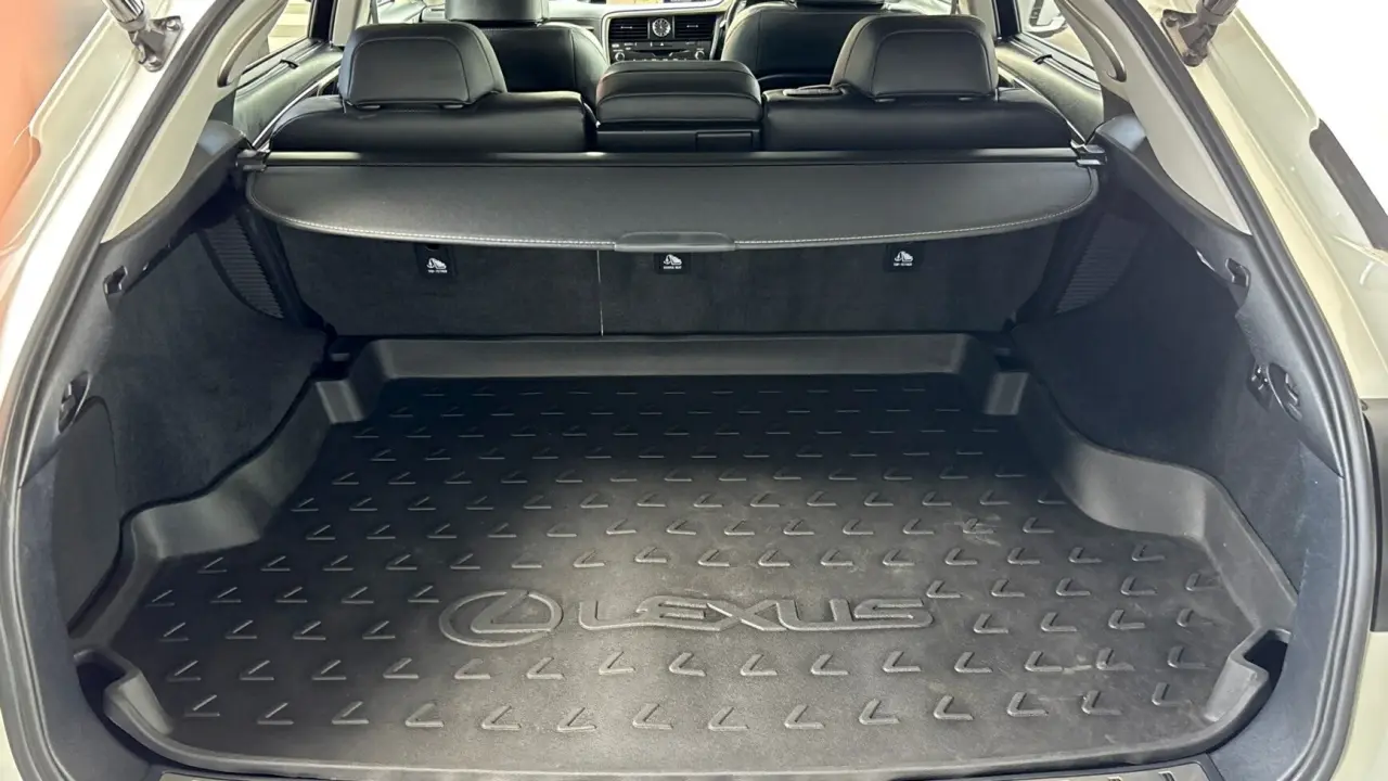 2019 Lexus RX450h Gallery Image 6