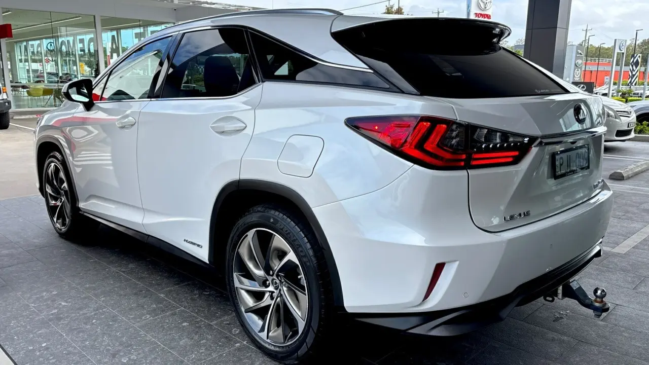 2019 Lexus RX450h Gallery Image 8