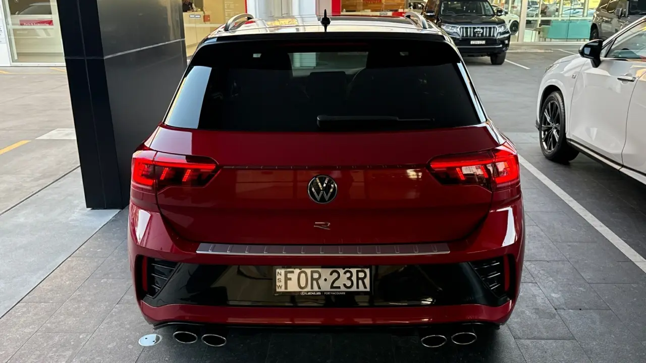 2024 VOLKSWAGEN T-ROC Gallery Image 5