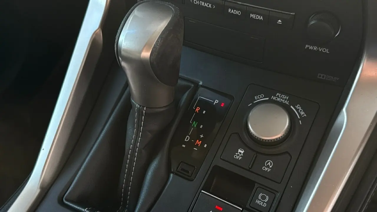2016 Lexus NX200t Gallery Image 18