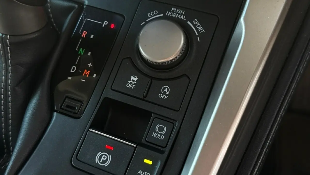 2016 Lexus NX200t Gallery Image 19