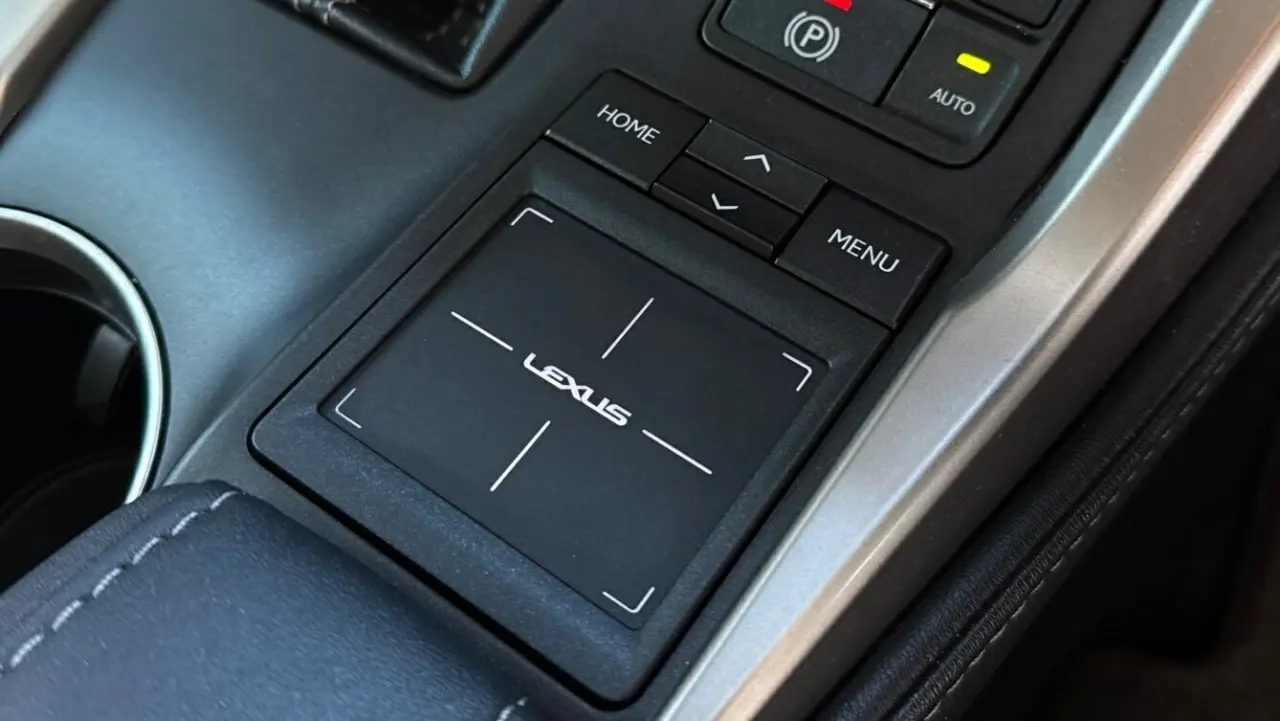 2016 Lexus NX200t Gallery Image 20