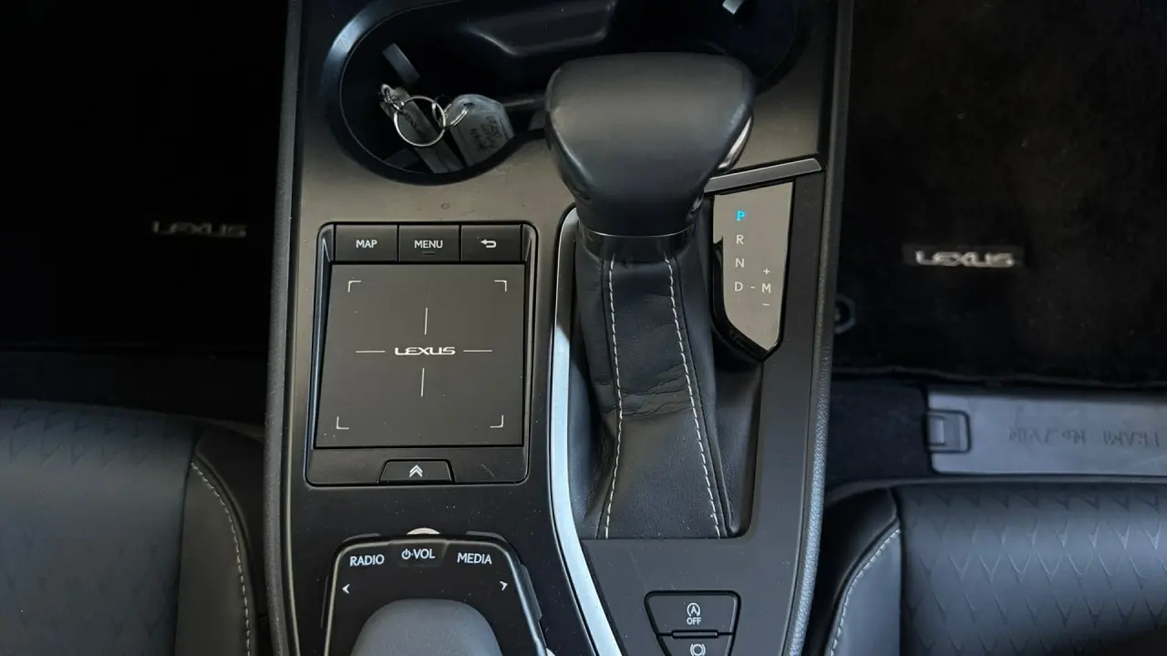 2018 Lexus UX200 Gallery Image 11