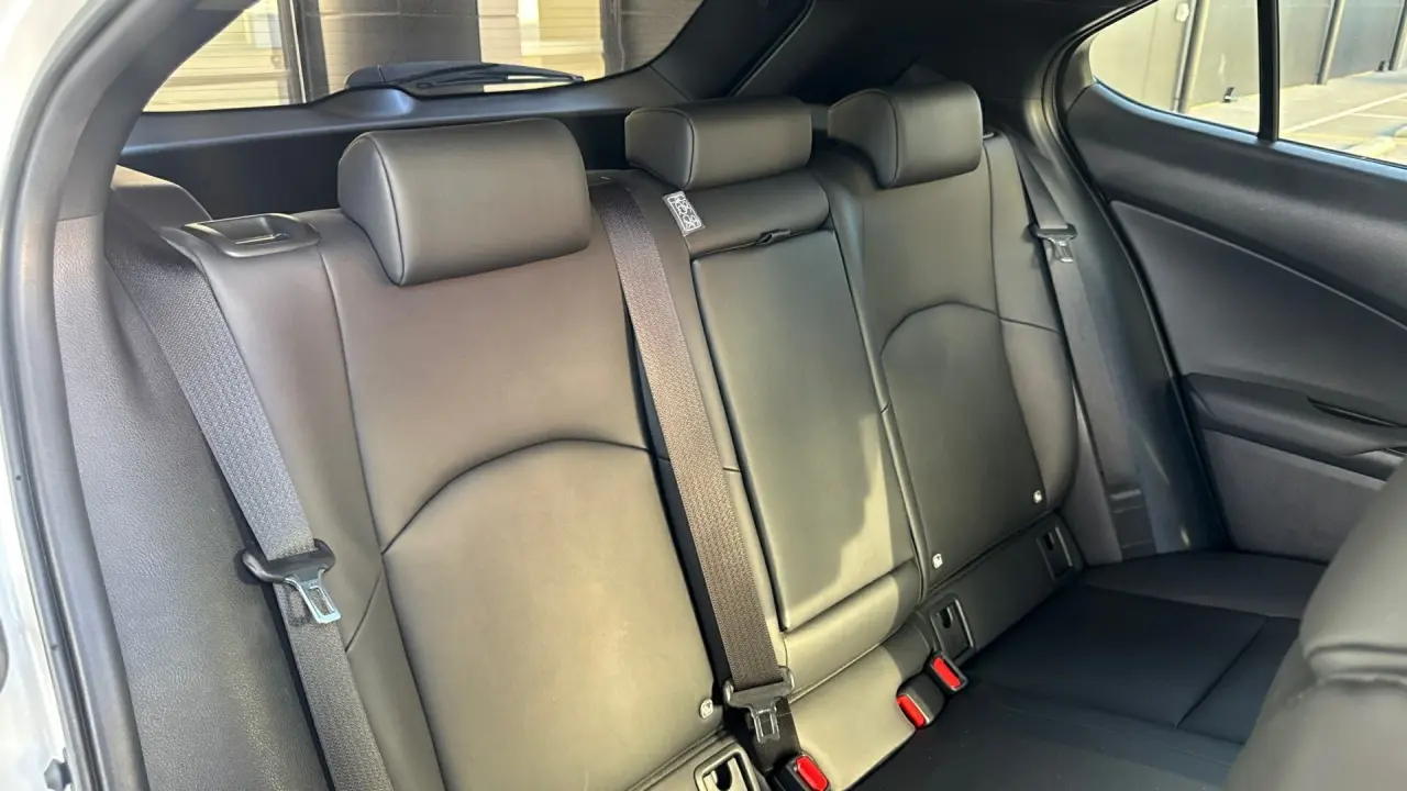2018 Lexus UX200 Gallery Image 6