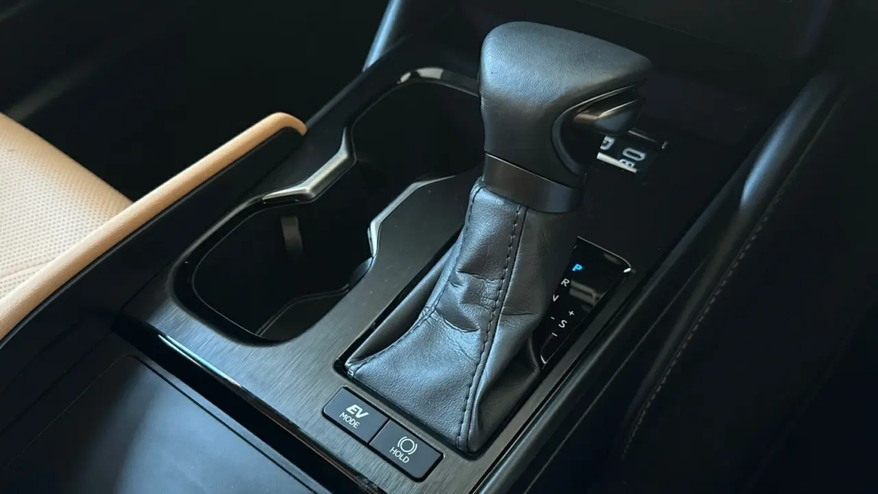 2023 Lexus ES300h Gallery Image 20