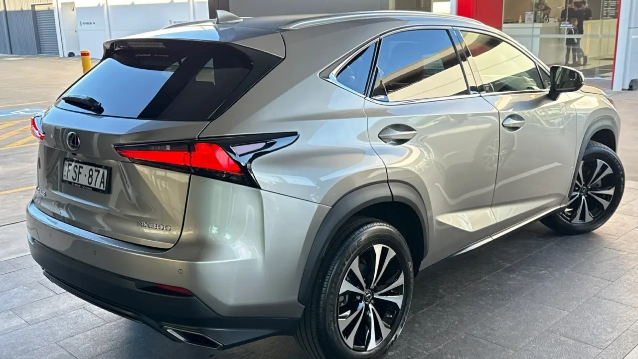 2019 Lexus NX300 Gallery Image 4