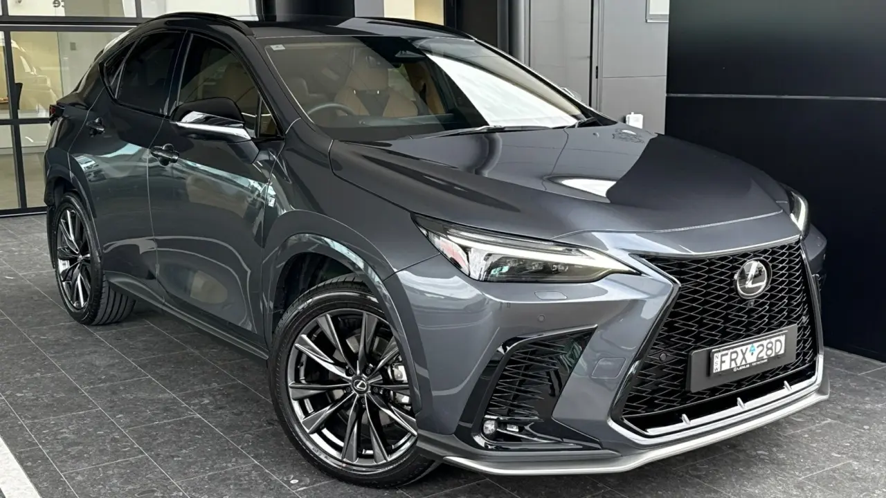 2024 Lexus NX350H Gallery Image 1