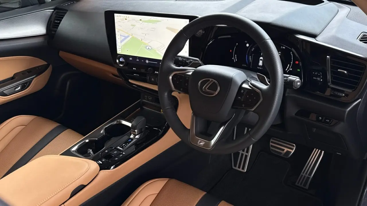 2024 Lexus NX350H Gallery Image 10