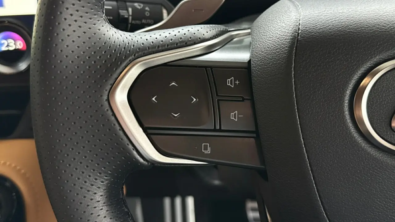 2024 Lexus NX350H Gallery Image 12