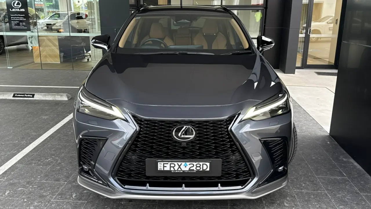 2024 Lexus NX350H Gallery Image 2