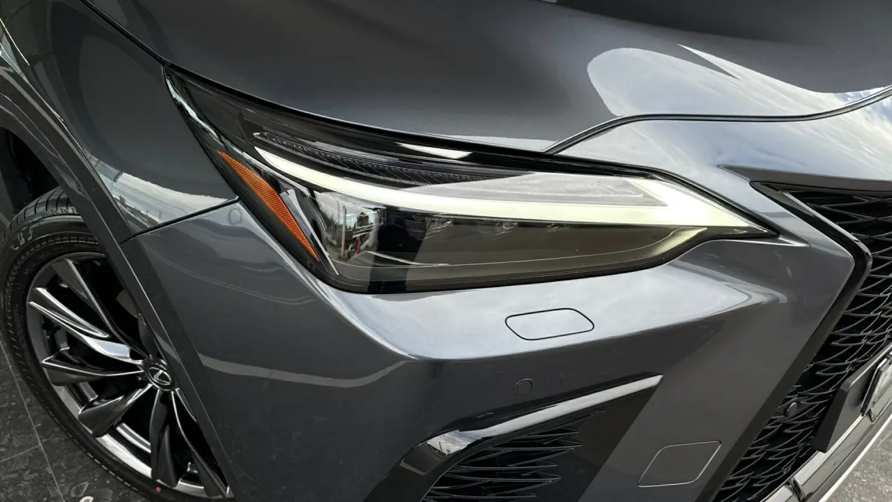 2024 Lexus NX350H Gallery Image 3
