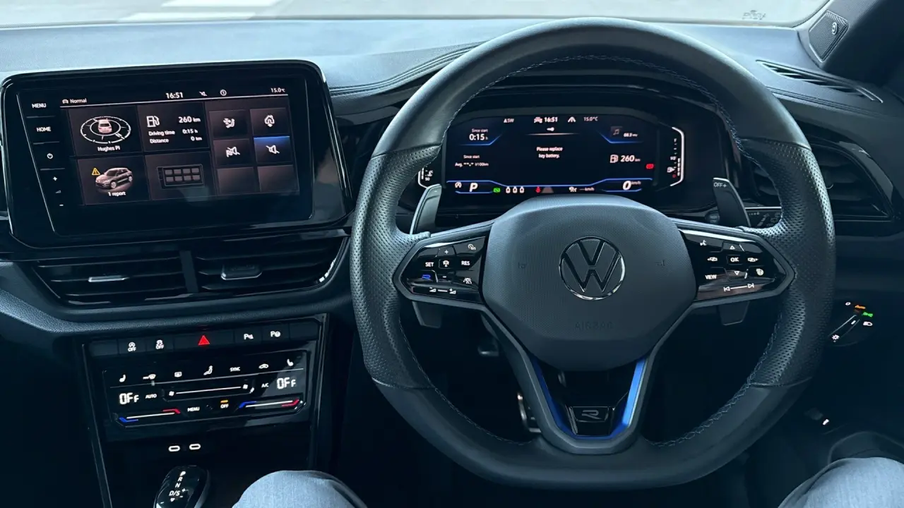 2023 VOLKSWAGEN T-ROC Gallery Image 11