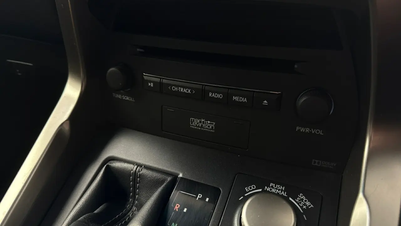 2015 Lexus NX200t Gallery Image 17