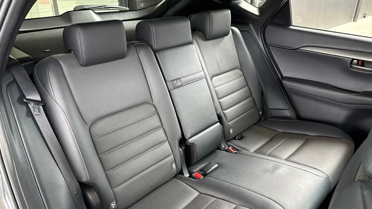 2015 Lexus NX200t Gallery Image 8