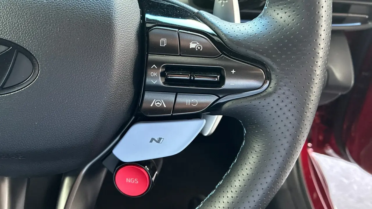 2024 HYUNDAI i30 Gallery Image 12