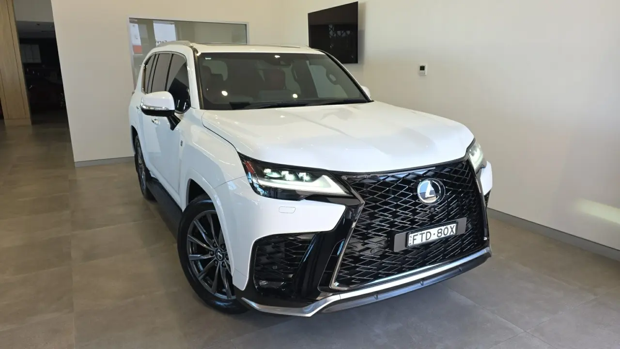 2022 Lexus LX500d Gallery Image 1