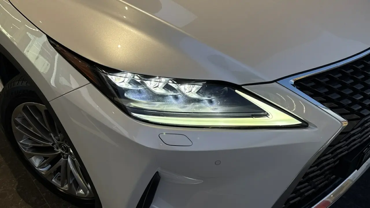 2021 Lexus NX300 Gallery Image 3