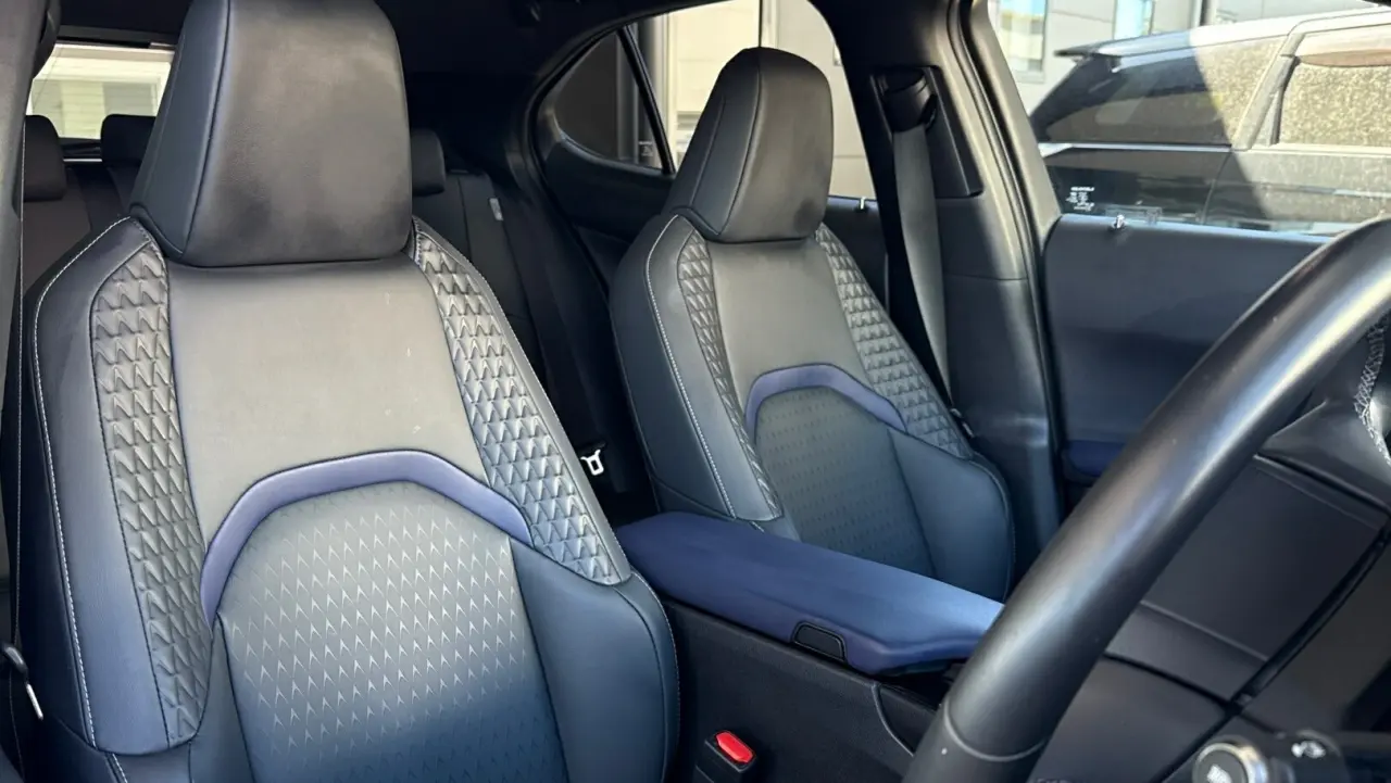 2021 Lexus UX200 Gallery Image 10