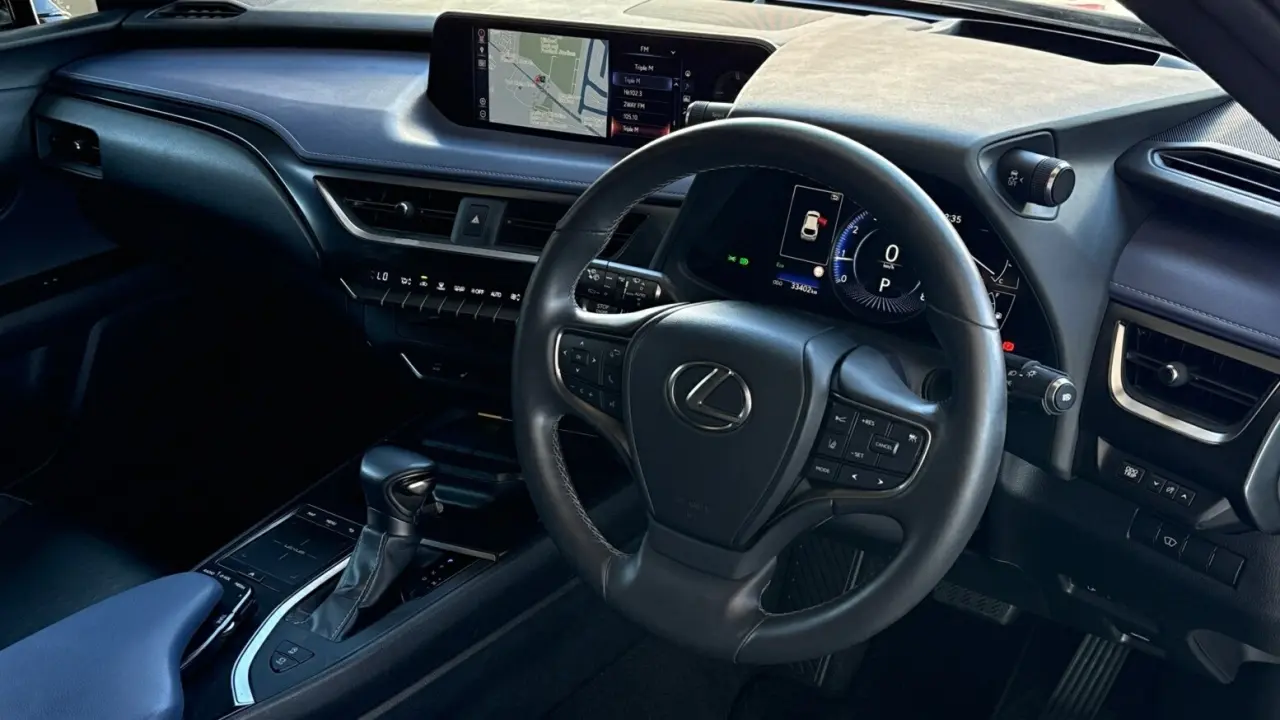 2021 Lexus UX200 Gallery Image 11