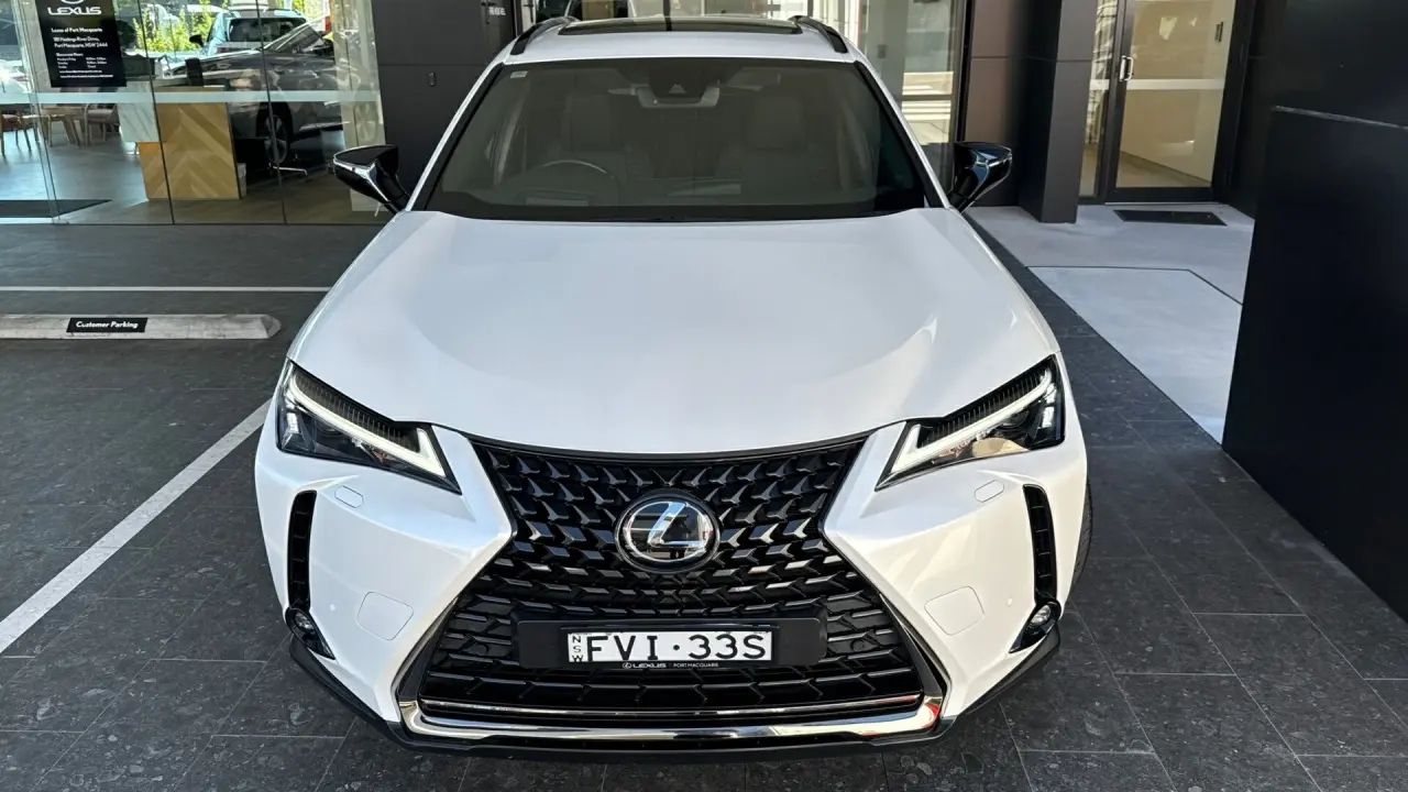 2021 Lexus UX200 Gallery Image 2