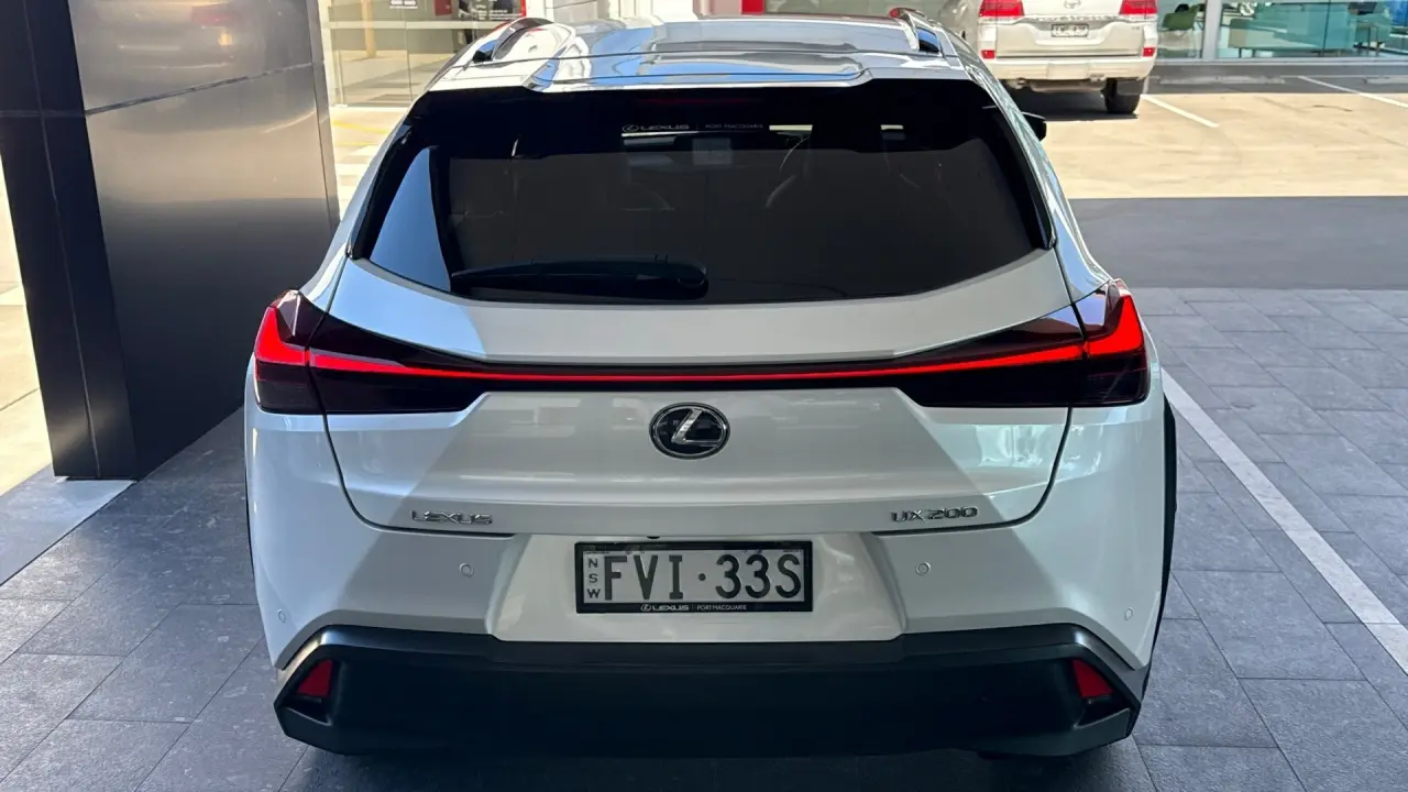 2021 Lexus UX200 Gallery Image 6