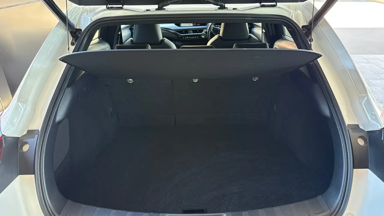 2021 Lexus UX200 Gallery Image 8