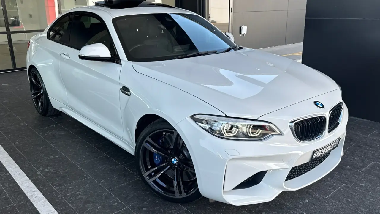 2017 BMW M2 Gallery Image 1
