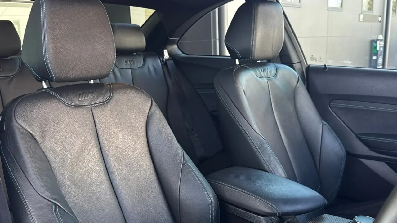 2017 BMW M2 Gallery Image 12