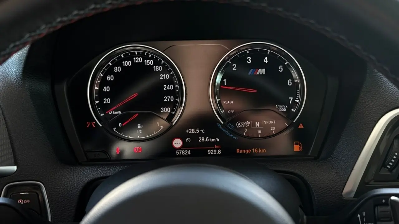 2017 BMW M2 Gallery Image 17