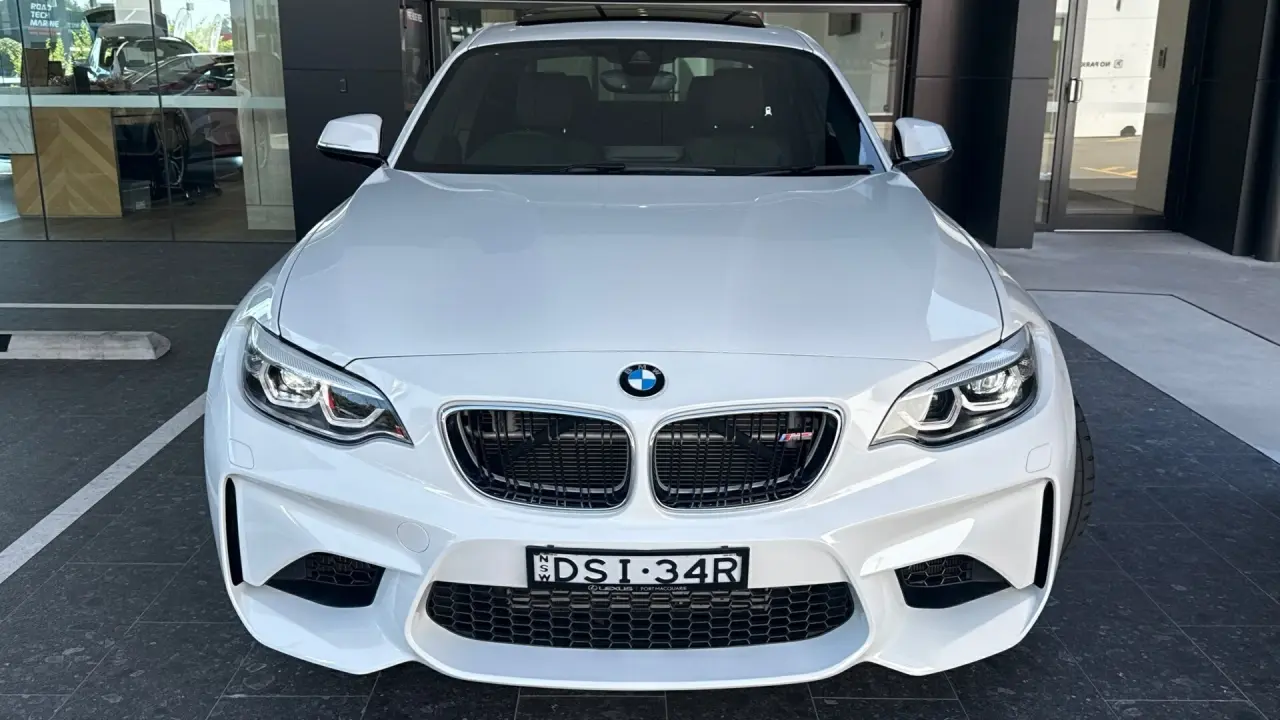 2017 BMW M2 Gallery Image 2