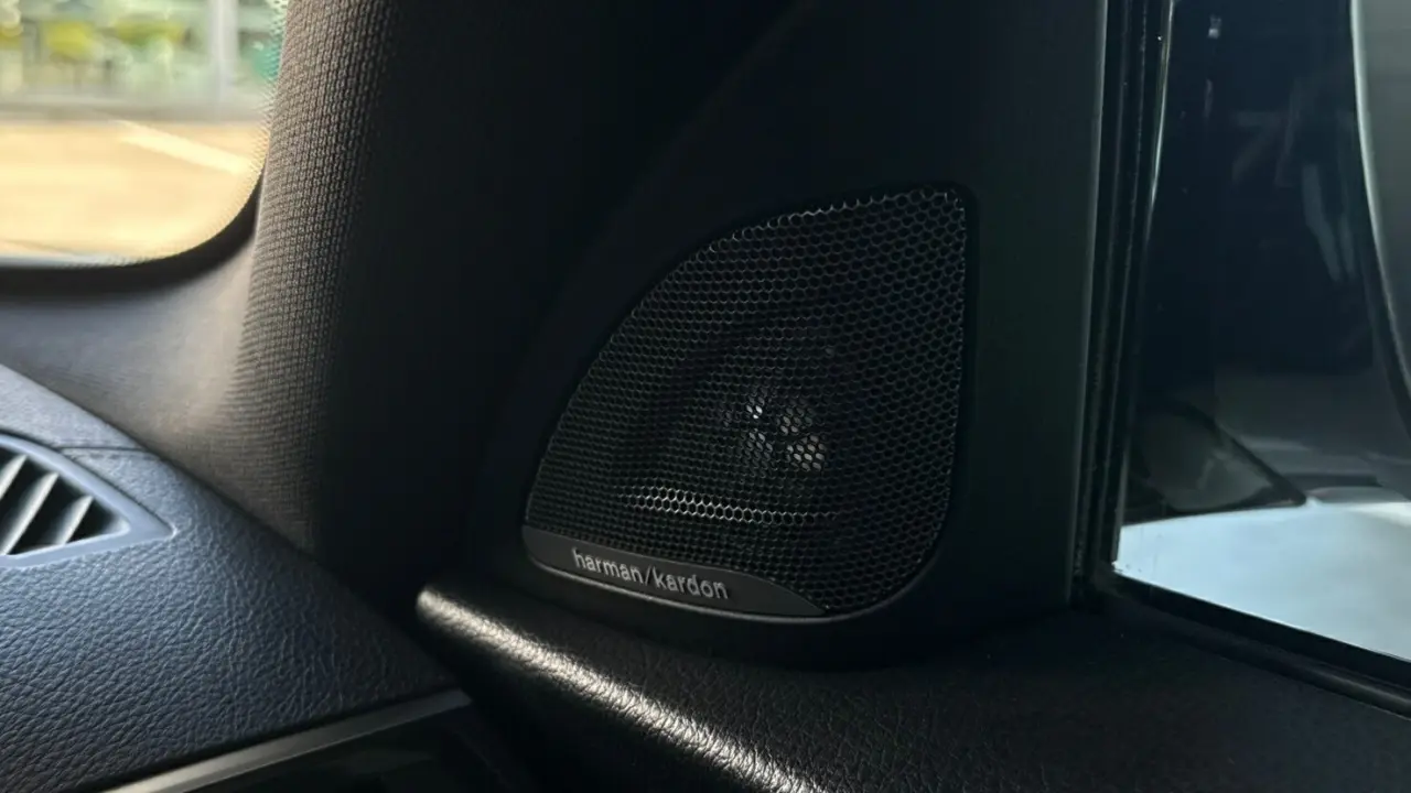 2017 BMW M2 Gallery Image 23