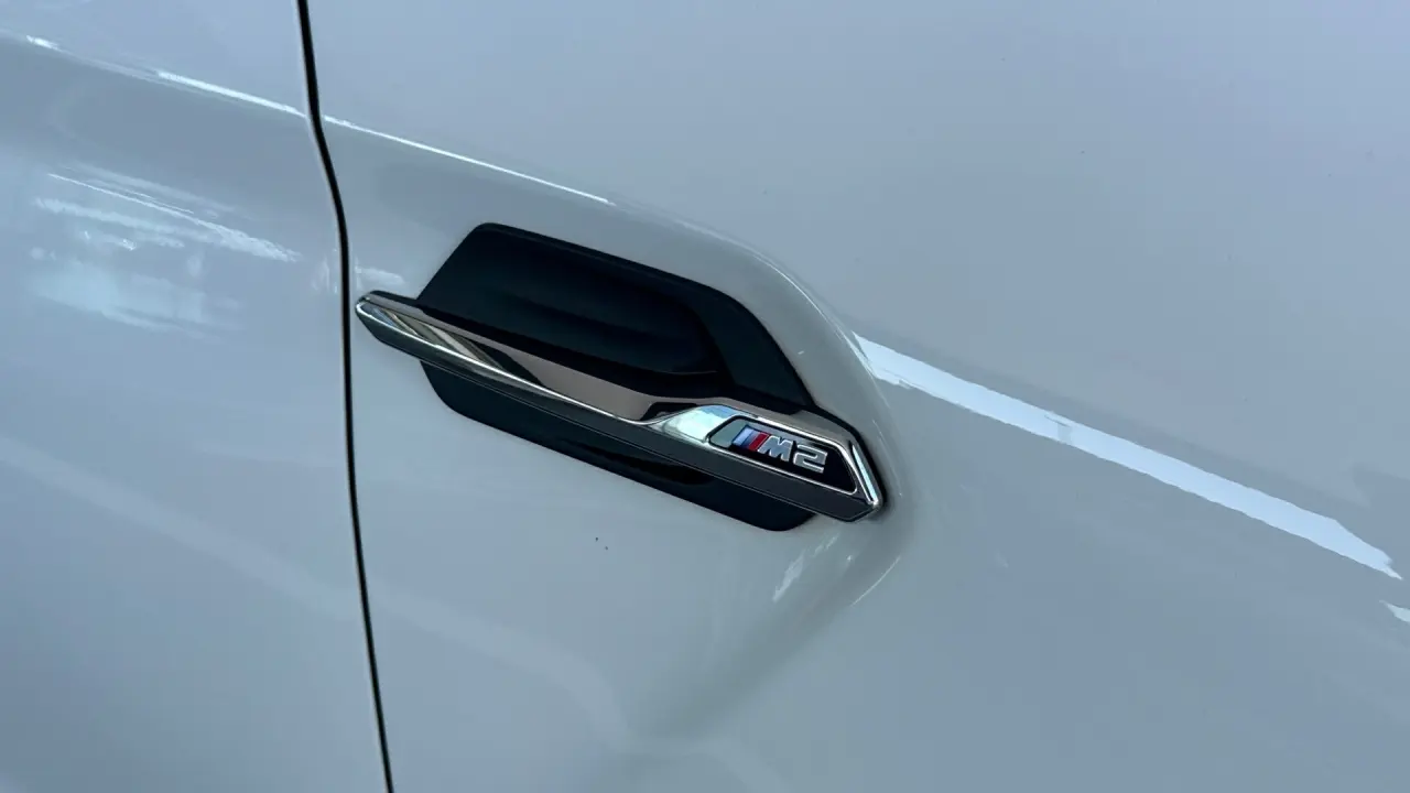 2017 BMW M2 Gallery Image 4