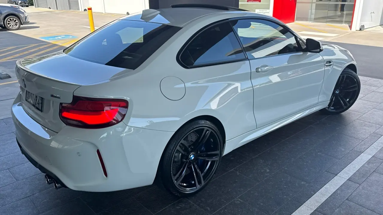 2017 BMW M2 Gallery Image 5