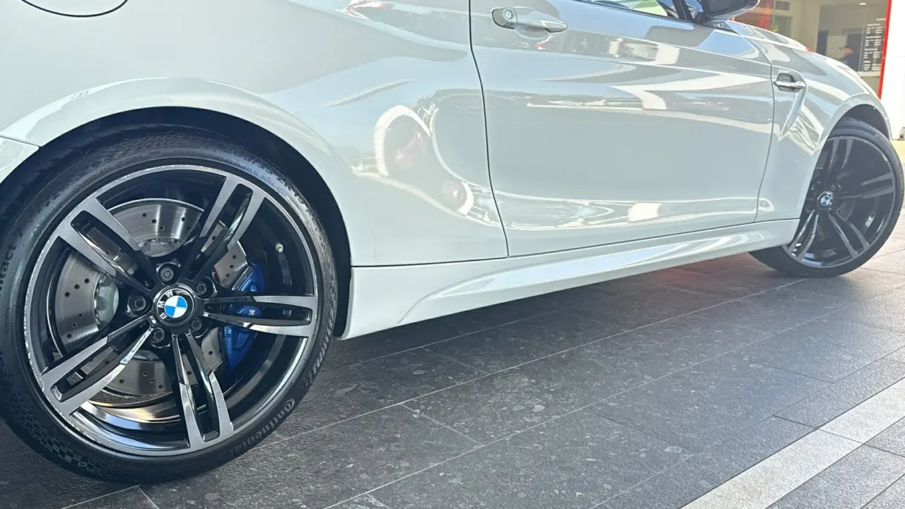 2017 BMW M2 Gallery Image 6