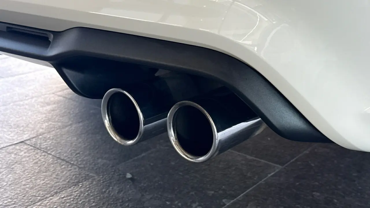 2017 BMW M2 Gallery Image 8