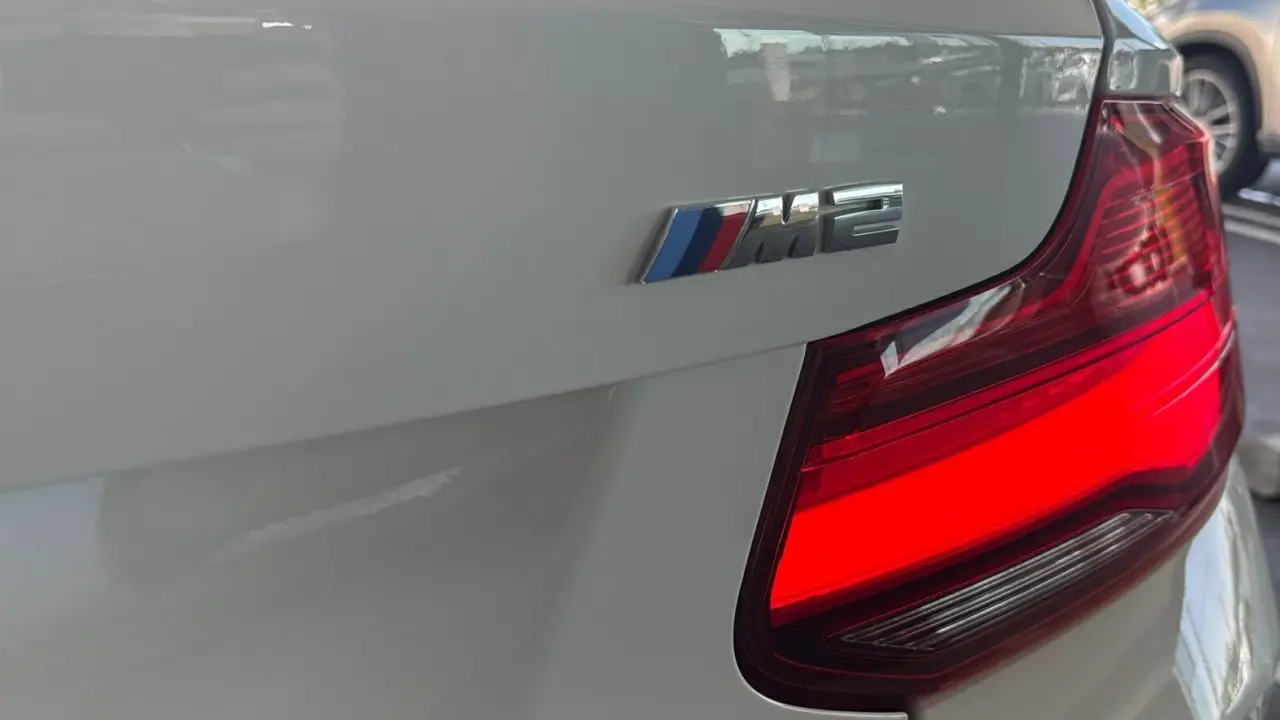 2017 BMW M2 Gallery Image 9