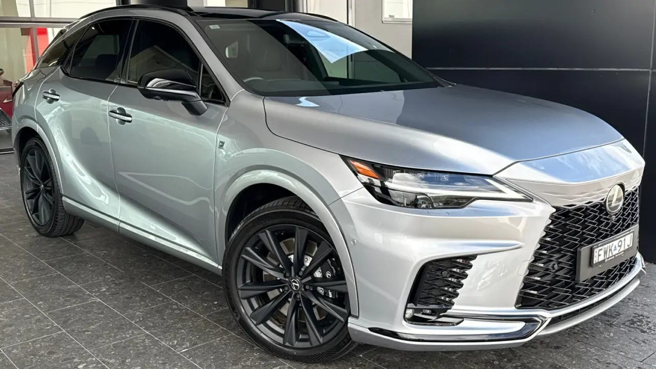 2024 Lexus RX500h Gallery Image 1