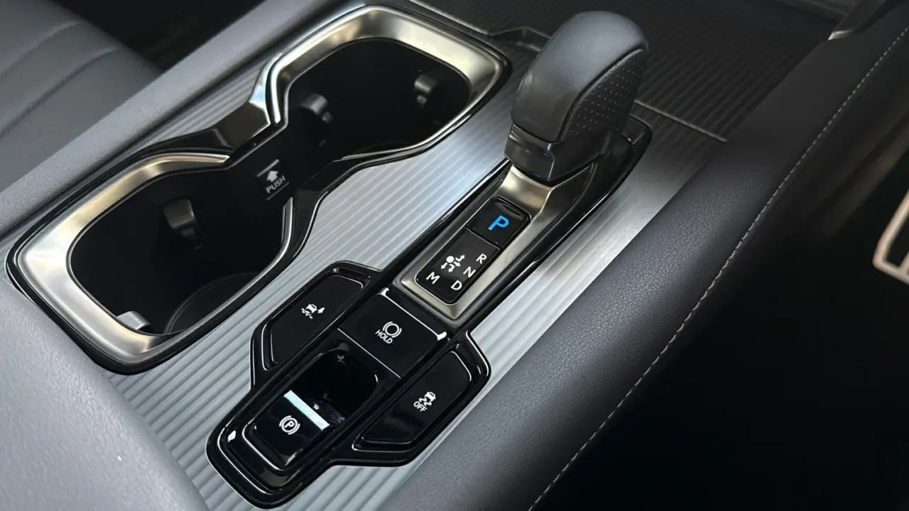 2024 Lexus RX500h Gallery Image 16