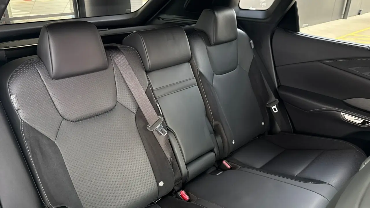 2024 Lexus RX500h Gallery Image 8