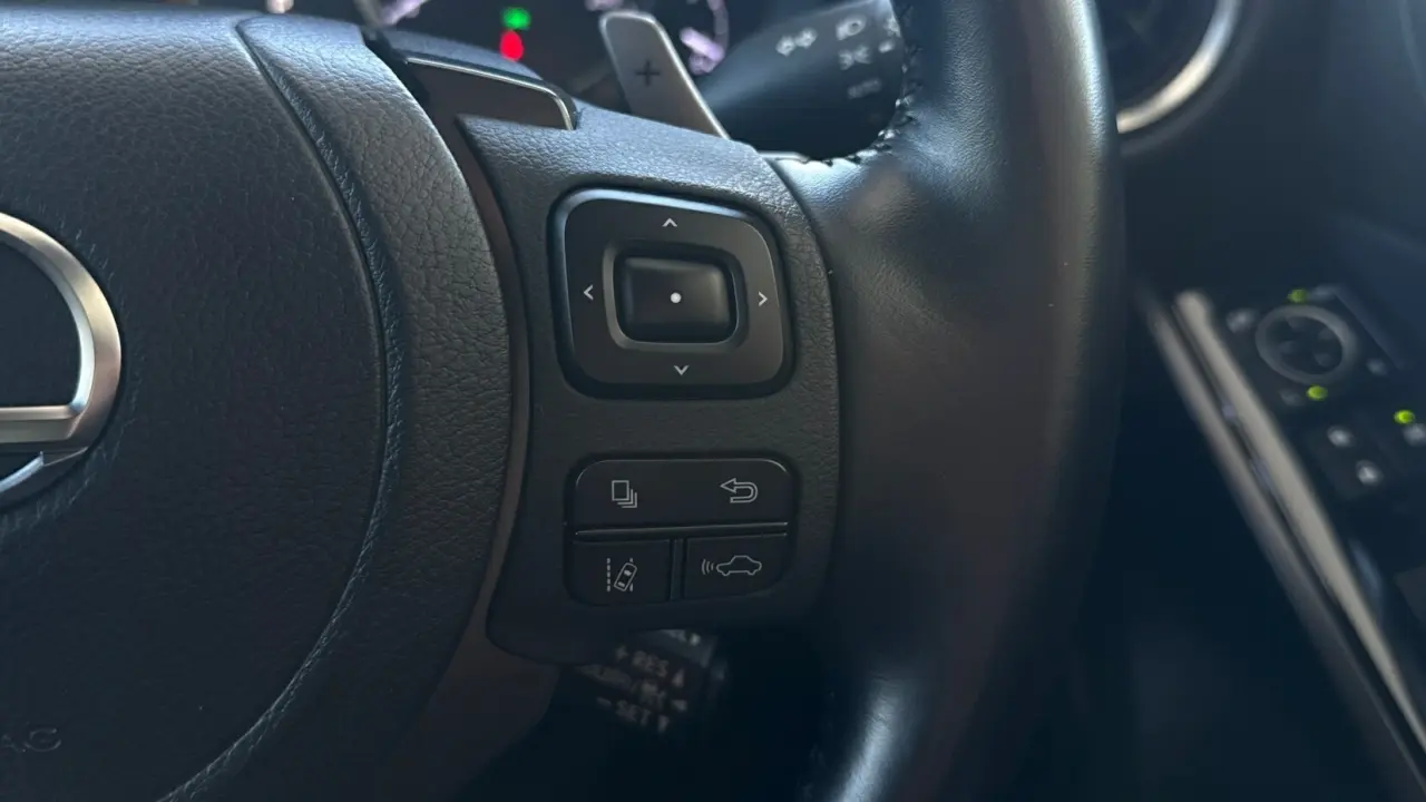 2020 Lexus IS300 Gallery Image 12