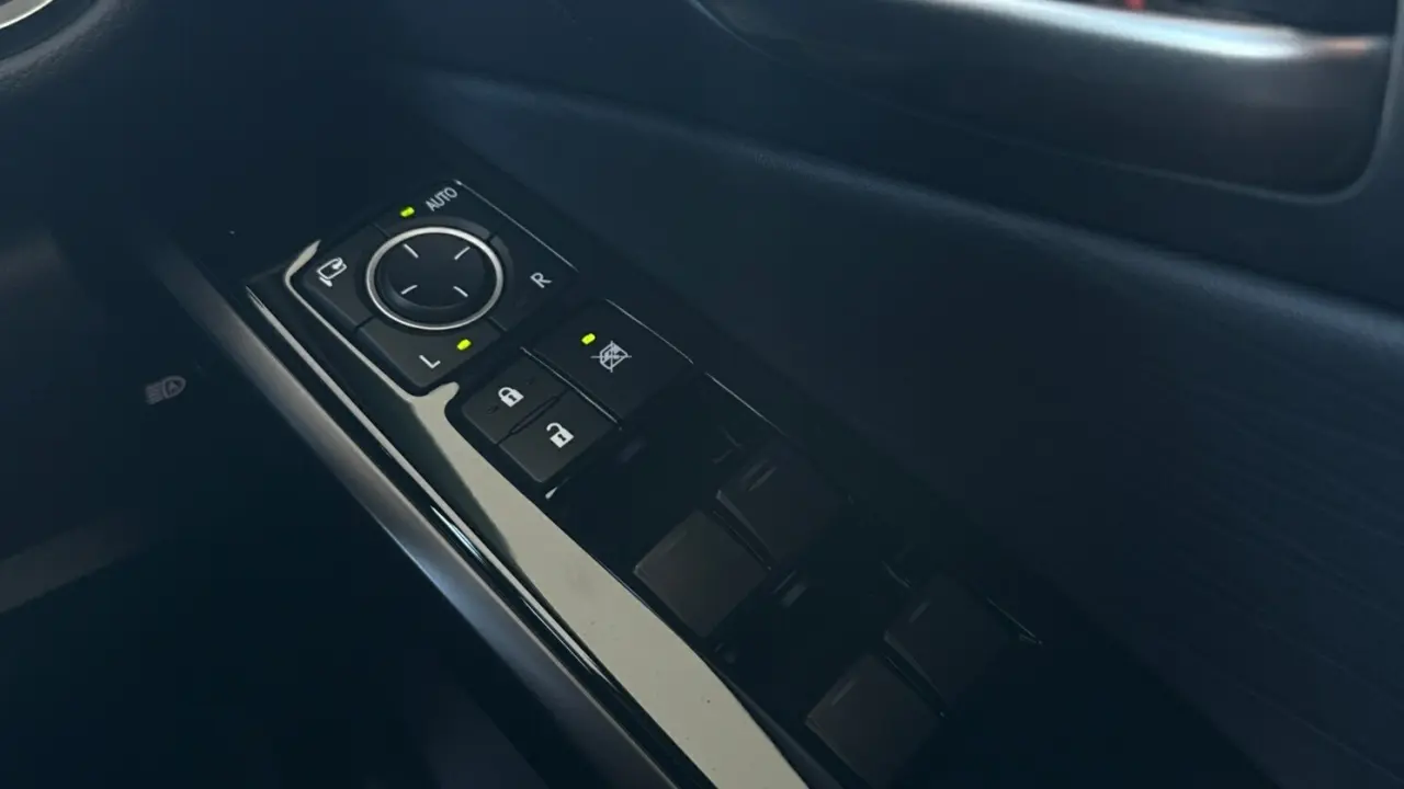 2020 Lexus IS300 Gallery Image 17