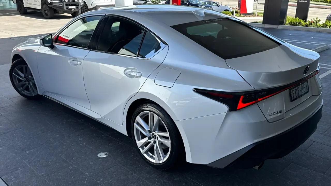 2020 Lexus IS300 Gallery Image 4